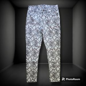 Seven7 Tummyless High Rise Skinny Snake Jeans size 6 grey / white (30x28)